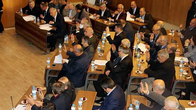 220 milyonluk ek kredi talebi komisyondan geçti