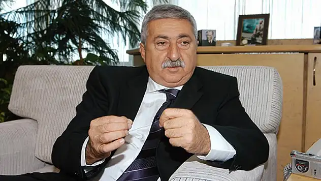 Cep telefonlarında kredi kartına taksit yasağı kalkmalı'