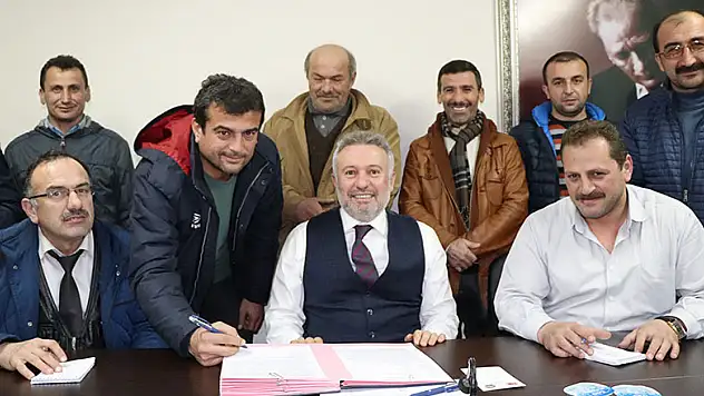 Ayvacık'ta işçilere %15 zam