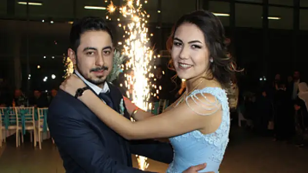 Otogar içindeki düğün salonu görenleri şaşırtıyor