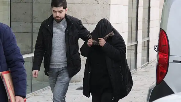 Sarıldığı terzinin cüzdanını çalan kadın yakalandı 