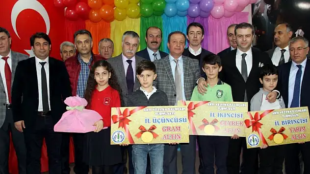 Samsun'da dereceye giren öğrenciler ödüllendirildi