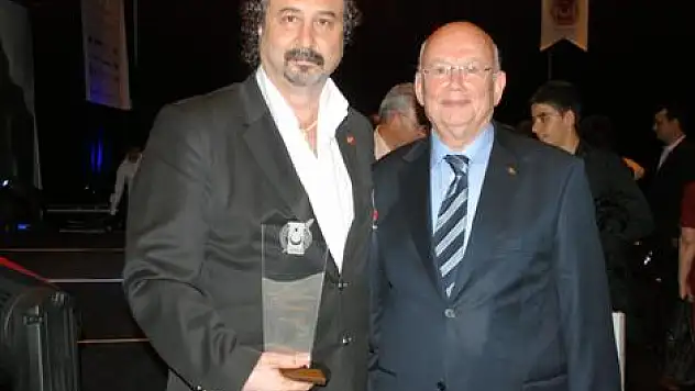 Okan Dilek' e Son Ejderha ödülü