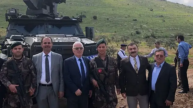 Metin Sinecek: 'Sınırda savaş izleri yok' 