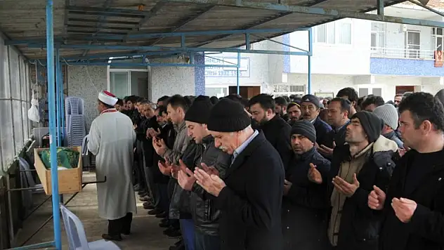 Kızılırmak Nehri'ne atlayan genç defnedildi 