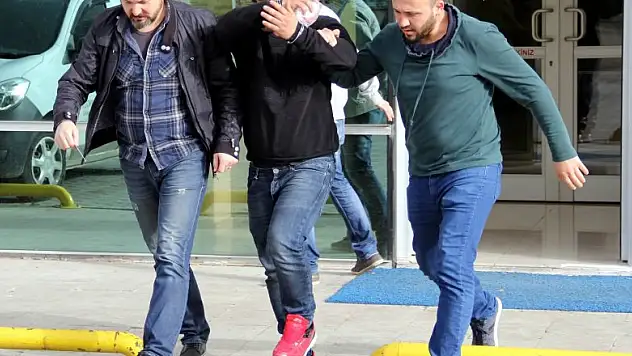 Afyon sakızı ile yakalanan İranlı tutuklandı 