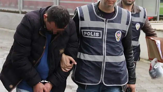 Mağazadan iç çamaşırı hırsızlığına tutuklama 