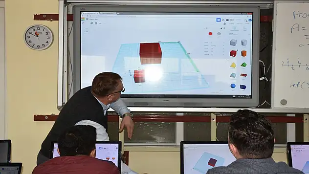 Öğretmenler kodlama öğreniyor 