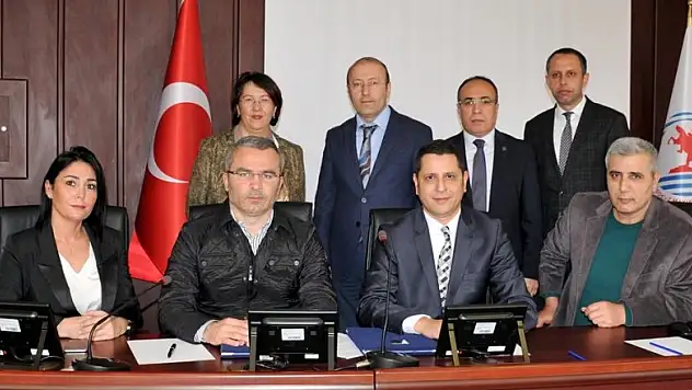 OMÜ'de kadroya geçen işçilerin promosyon sevinci 