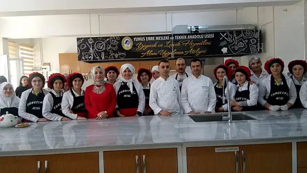 Şefler öğrencilerle tecrübelerini paylaştı
