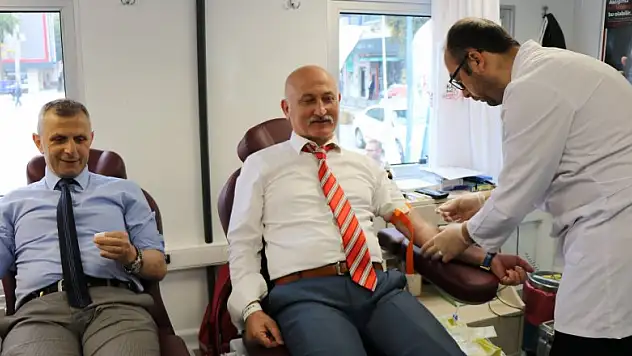 Ramazan ayı öncesinde Türk Kızılayı'na kan bağışladılar 
