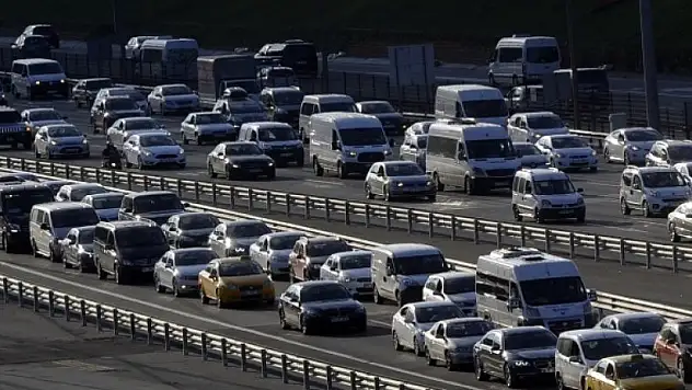 Trafiğe kayıtlı araç sayısı 22.4 milyon oldu