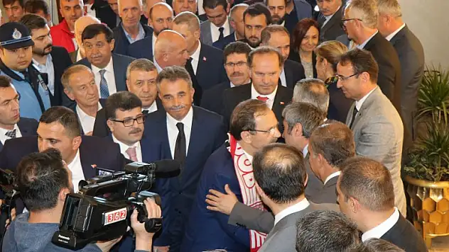 Büyükşehirde devir teslim