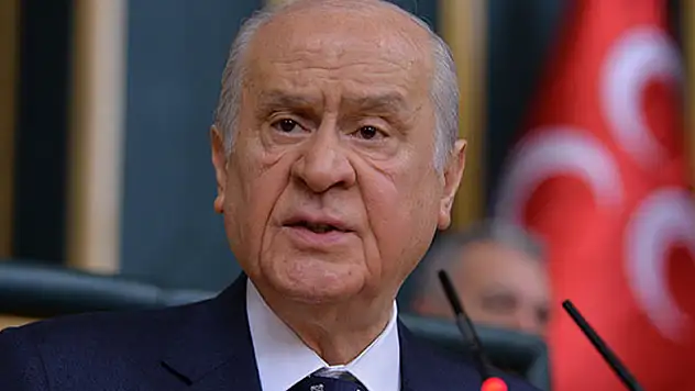 Bahçeli, 100 bin imzada 'FETÖ izi'ne dikkat çekti