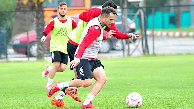 Efsane kulüpte yaprak dökümü sürüyor