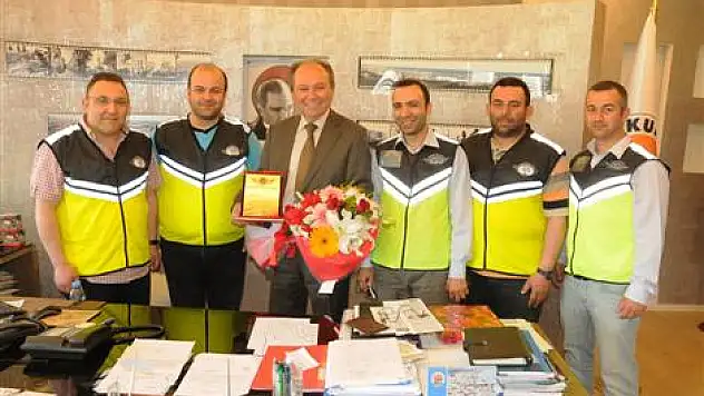 SMK'dan Başkan Burma'ya plaket