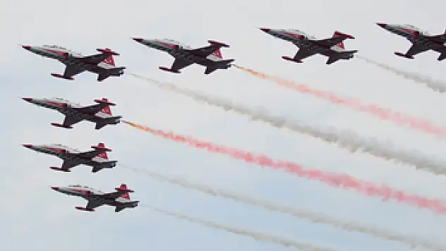 SOLOTÜRK ve Türk Yıldızları büyüledi