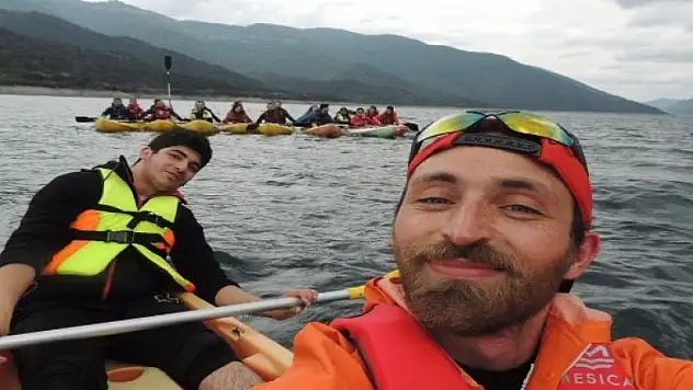 Bafralı gençlerden Şahinkaya Kanyonu'na kano ile nefes kesen yolculuk