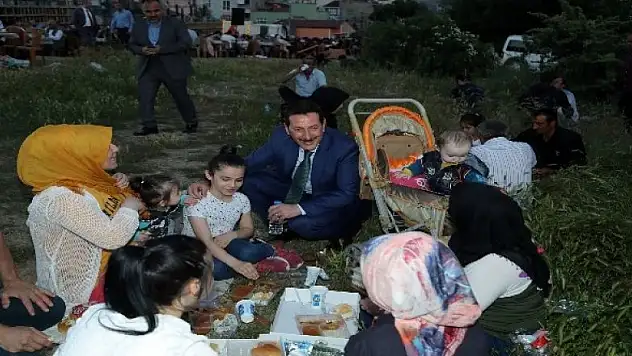 İlkadım'da piknik havasında iftar buluşması