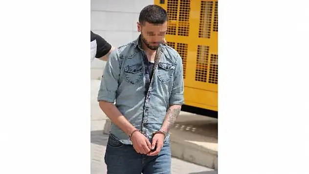 Uyuşturucu satarken yakalanan genç tutuklandı