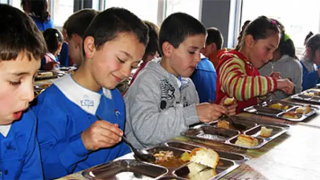 5 Milyon Öğrenciye Ücretsiz Yemek