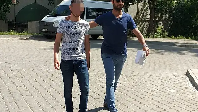 Bıçakla yaralamaya gözaltı 