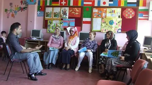 Akbaş 'Sorunların temelinde aile yatmakta'