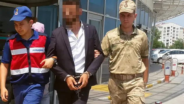 Samsun'da aranan şahıs jandarmaya teslim oldu 