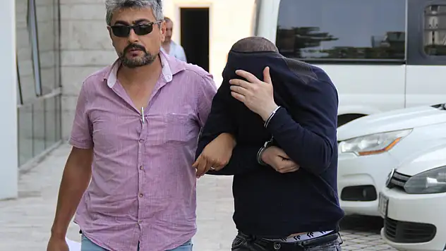 Hırsız suçüstü yakalandı