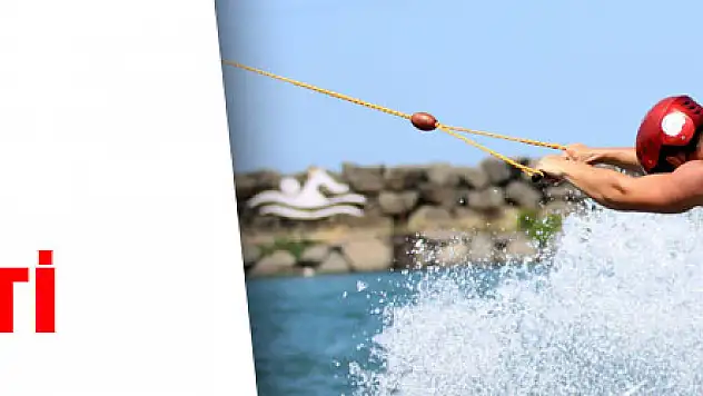 Sudaki akrobasi nefes kesti