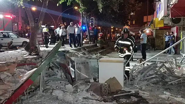 Samsun'da şiddetli patlama kamerada 