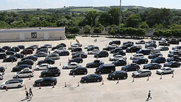 Akın akın geliyorlar: 24 saatte 7 bin 66 araç