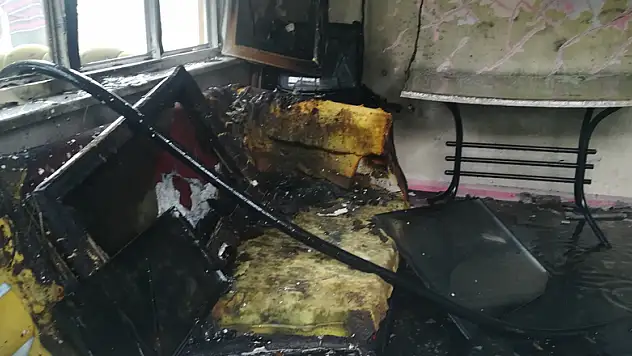  Bafra'da ev yangını korkuttu 