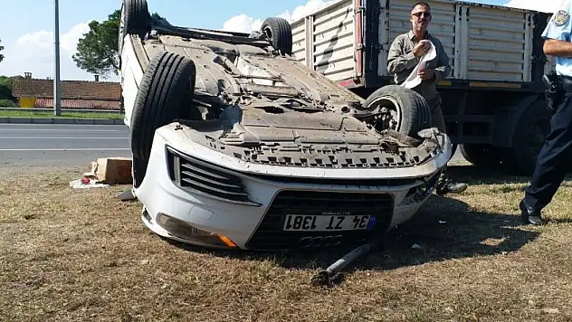 Samsun'da otomobil takla attı: 2 yaralı