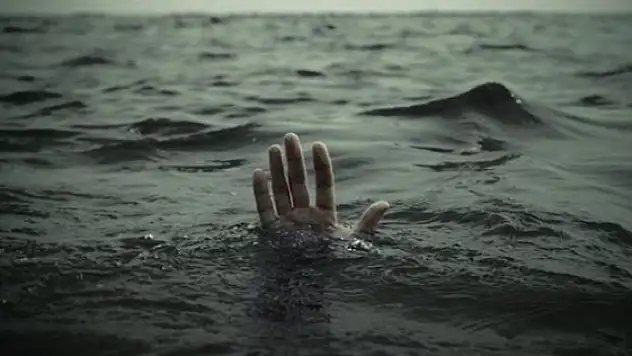 Samsun'da denize düşen alkollü şahıs ölümden döndü 