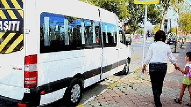 PALANDÖKEN, 'KORSAN OKUL SERVİSLERİ TERCİH EDİLMEMELİ'