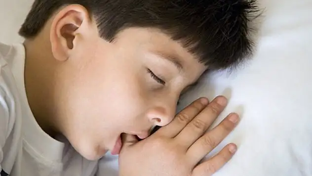 Parmak emme alışkanlığı çeneyi bozuyor