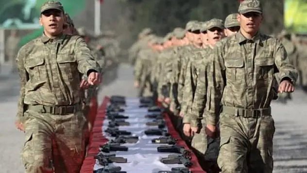 Bakan Gül'den Bedelli Askerlik Müjdesi