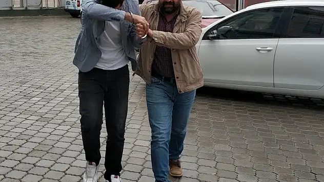 Uyuşturucu ticaretinden gözaltına alındı