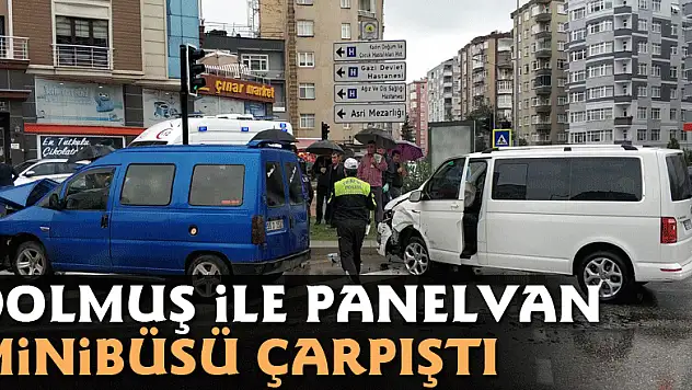Dolmuş ile panelvan minibüsü çarpıştı: 6 yaralı