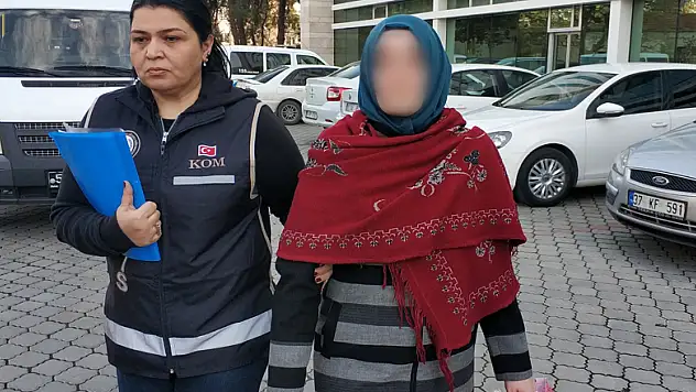 ByLock kullandığı tespit edilen kadın savcıya teslim oldu