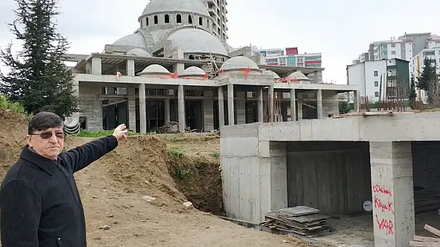 Hırsızlar cami inşaatının demir kalıp direklerini çaldı 