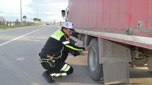 Bafra'da kış lastiği denetimi