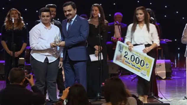 OMÜ'lü öğrenciler Türk Halk Müziği Ses Yarışması'ndan dereceyle döndü