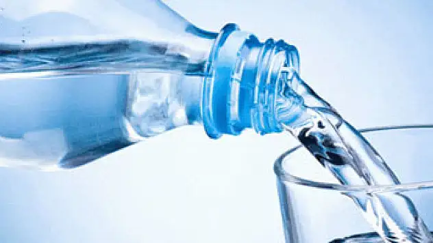 'Her gün en az 3 litre su içilmesi doğru değildir'