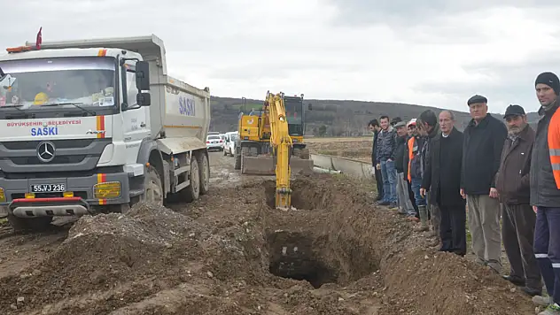 Kırsaldaki mahallelerin alt yapı sorunları çözülüyor
