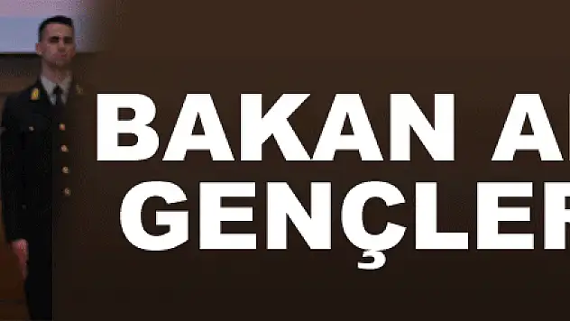 Bakan Akar'dan gençlere çağrı
