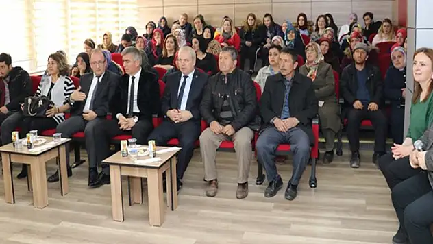 Kadın çiftçilere 'Süt Hijyeni ve Buzağı Bakımı' eğitimi 