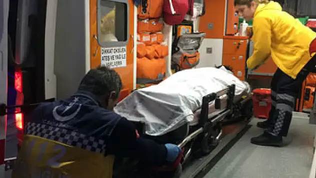 Sigarasını ve cep telefonunu vermeyince bıçakladılar