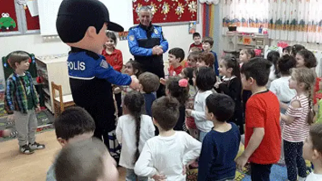 Polislerden 'Kanka'lı bilgilendirme  